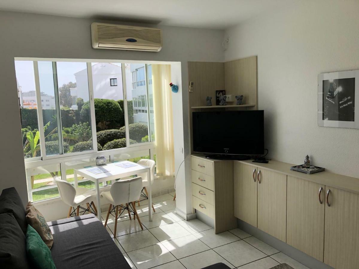 Apartamento Los Cisnes เบนัลมาเดนา ภายนอก รูปภาพ